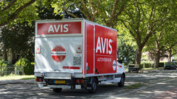 Avis bus op de weg