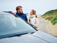 Verliefd koppel uitstapje naar de duinen