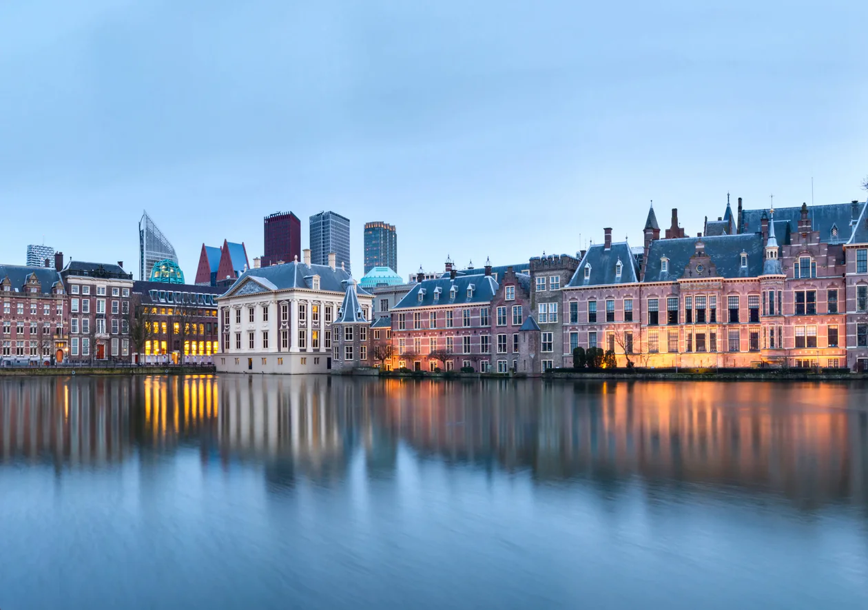 Avis Den Haag