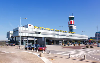 Avis Rotterdam Airport 