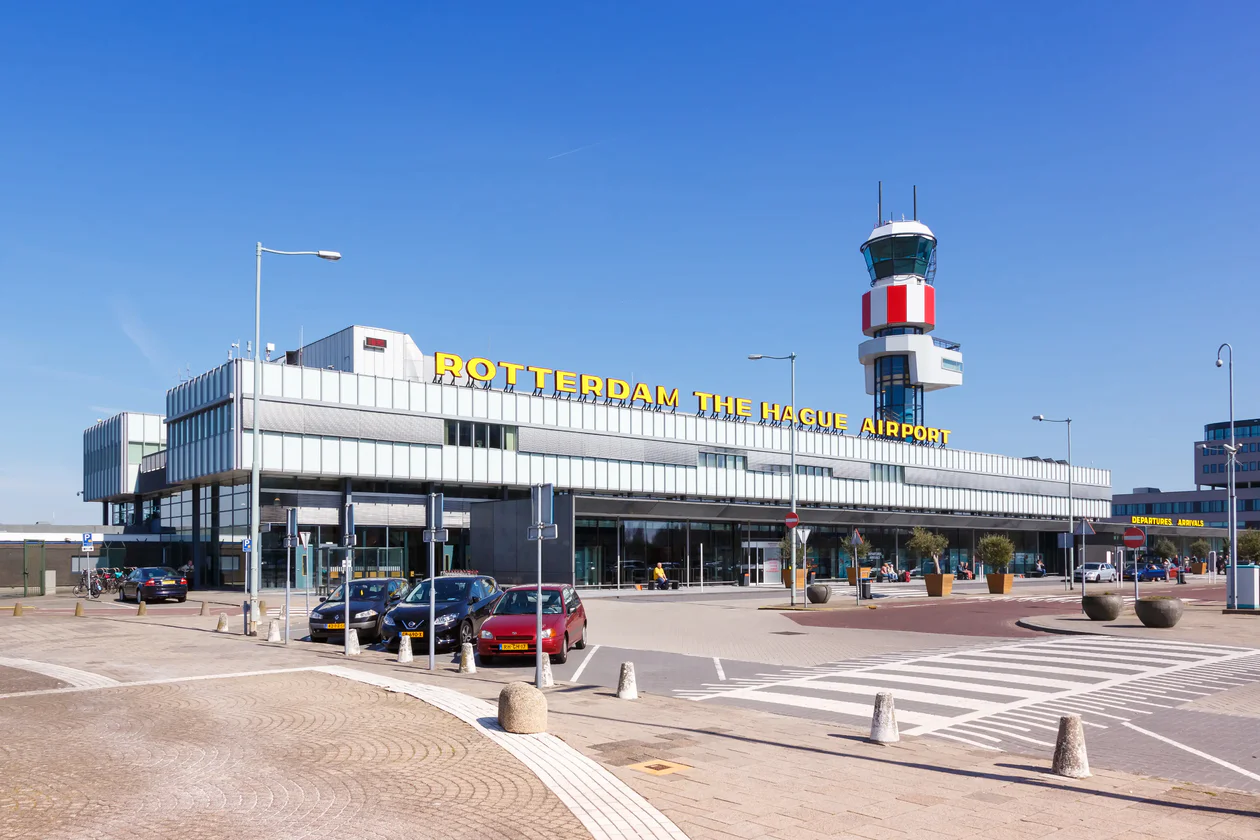 Avis Rotterdam Airport 