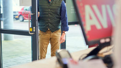 klant bij avis vestiging
