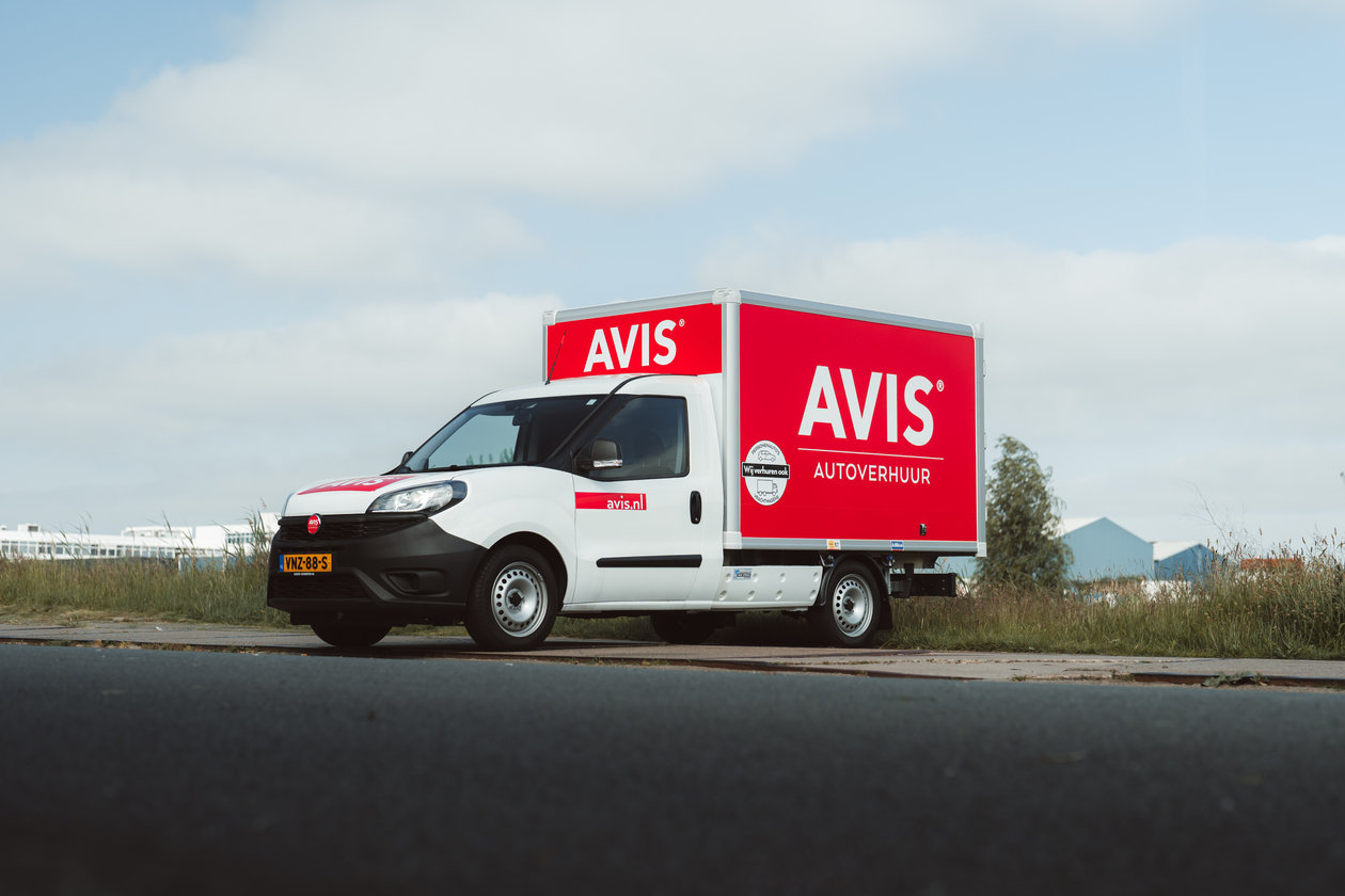 busje bij Avis