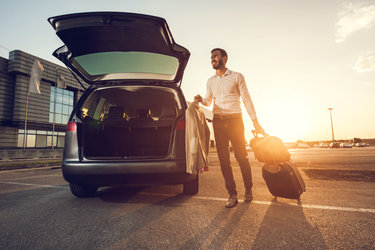 Auto huren voor expats Avis Autoverhuur