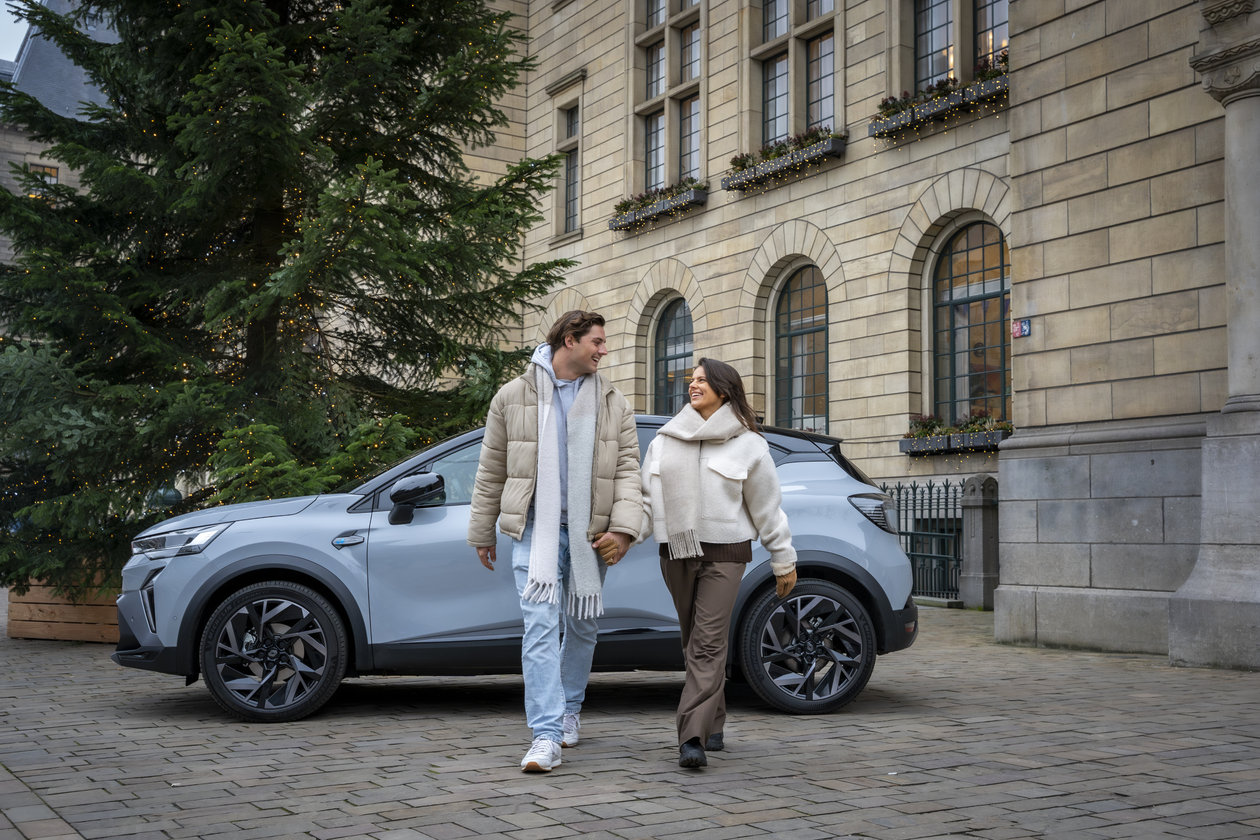 Couple on a christmas trip