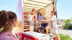 Moving van Avis